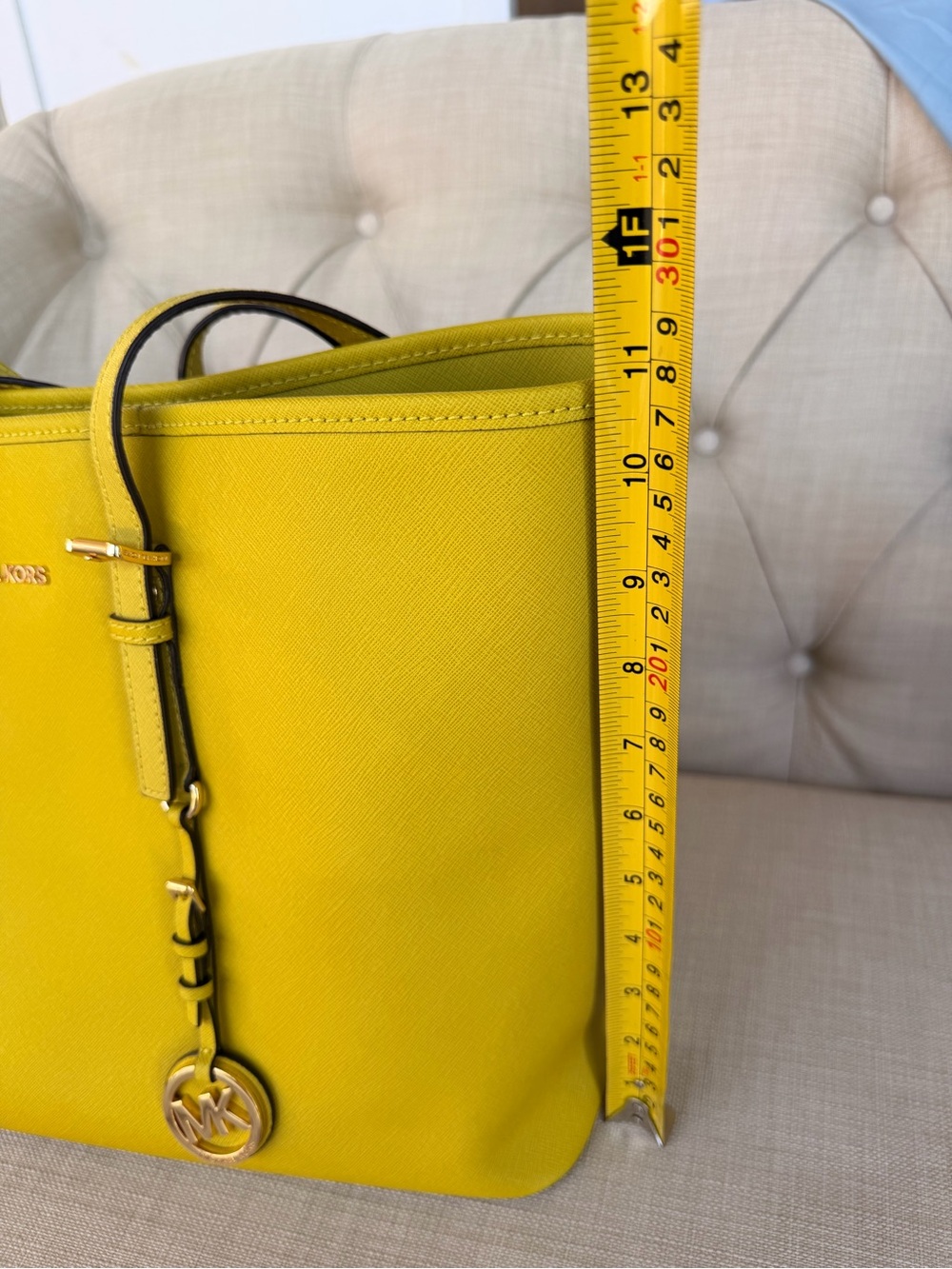 Michael Kors Lime Yellow Tote Bag - Saffiano Leather - Picture 11 of 17